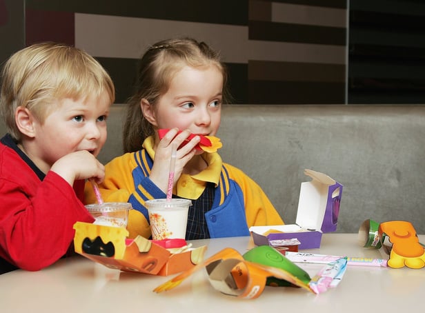 <p>The school holidays are meant to be full of fun, but can be expensive for parents. Here’s the full list of where kids can eat free or for £1 at restaurants and cafes across the UK?</p>