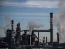 The price of crude oil increased by 5.5% on Monday April 3.