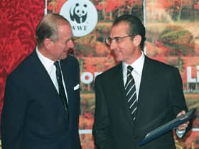 The former World Wildlife Fund (WWF) president The Duke of Edinburgh pictured presenting the president of Mexico, Dr. Ernesto Zedillo, with a WWF 'Gift to the Earth' award in 1998 after the Mexican wildfires. (Getty)