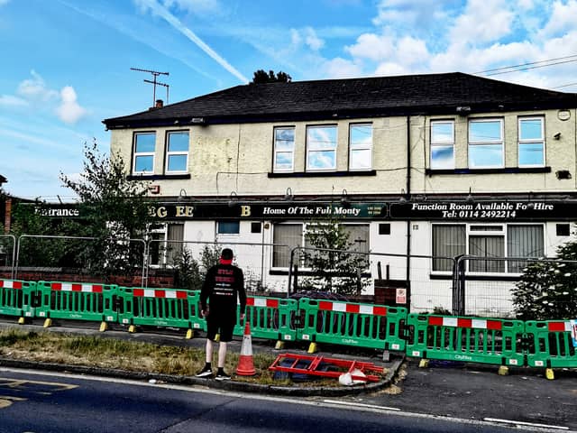 The outside of the pub, Shiregreen Club.