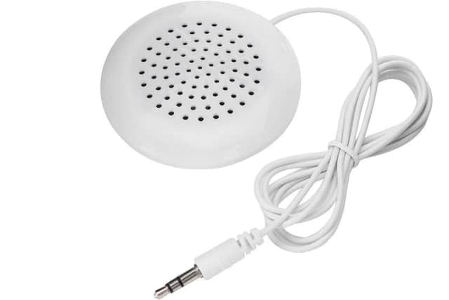 A simple DIY speaker, for any pillow