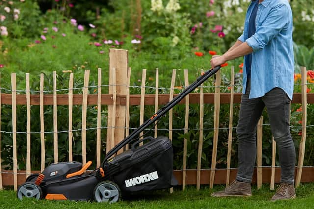 A powerful Worx bundle ideal for medium gardens