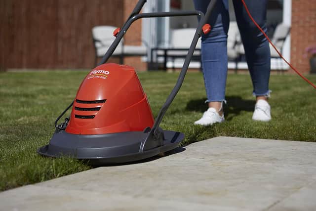 The Flymo Turbo Lite 250