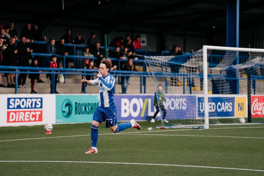 Jay Henderson scored a fine goal the last time the two teams met, at the Showgrounds back in September.