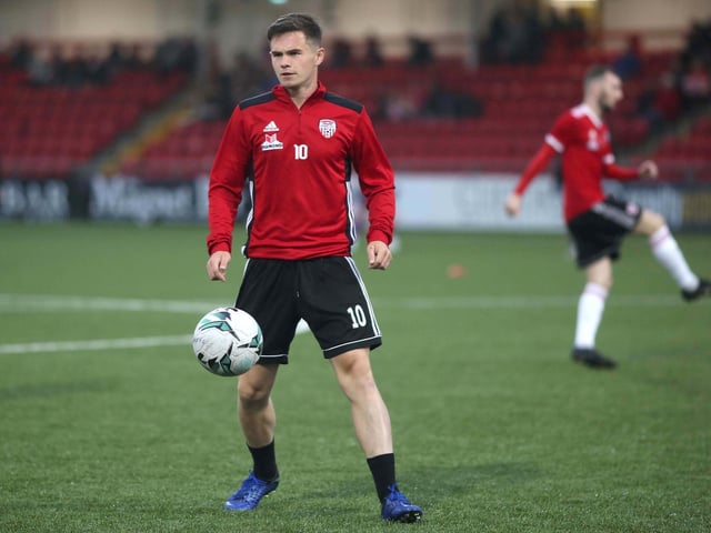 Michael McCrudden has completed his move to Cliftonville.