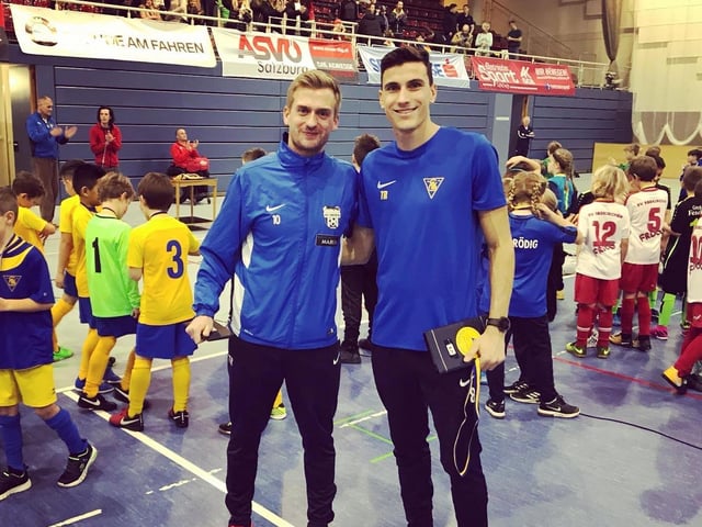 Former Derry City favourite, Lukas Schubert pictured coaching an Austrian U10 team with current City trialist, Daniel Raischl recently.