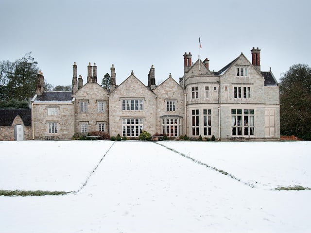 Lough Rynn: This 18th century secluded castle is surrounded by over 300 acres of breath-taking scenery and ancient forests.