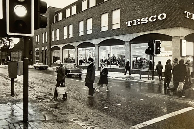 Tesco in Worthing Road, Horsham, before it moved out to Broadbridge Heath and this site was taken over by McDonald's. This photo was taken in 1979.