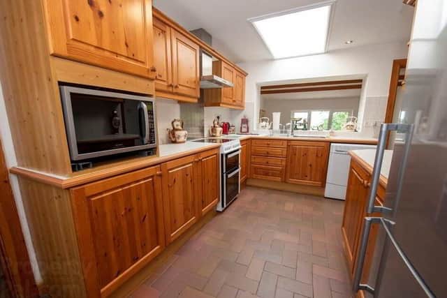 The cottage features a 8’1 x 14’6 kitchen