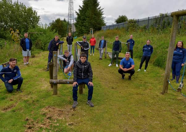 Young people and staff from Creggan Youth Services and St. Mary’s Youth Club who took part in a clean-up and inspection at Creggan Country Park on Wednesday afternoon last.  DER2028GS - 001