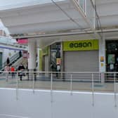 Eason’s bookshop in the Foyleside shopping Centre. DER2029GS - 006