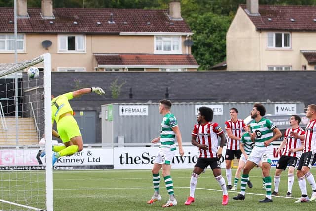 Shamrock Rovers goalkeeper, Alan Mannus denies Ciaron Harkin an equaliser in stoppage time with this fantastic save. Picture by Kevin Moore (Maiden City images).