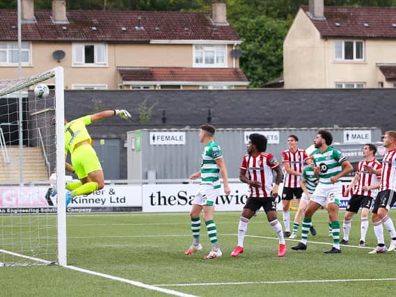 Shamrock Rovers goalkeeper, Alan Mannus denies Ciaron Harkin an equaliser in stoppage time with this fantastic save. Picture by Kevin Moore (Maiden City images).