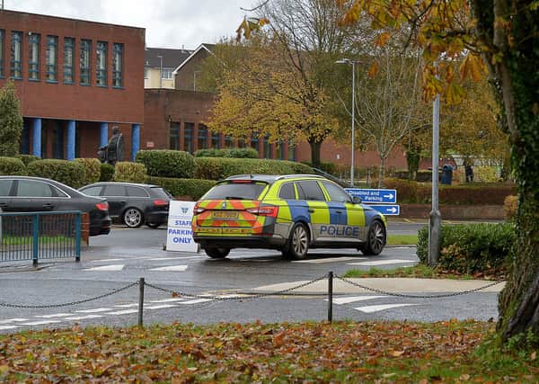 PSNI officers attend security alert at St Columb’s College on the Buncrana Raod.  Photo: George Sweeney  DER2045GS – 012