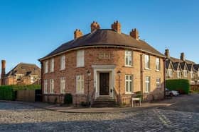 16 GOVERNORS GATE,Hillsborough BT26 6FE