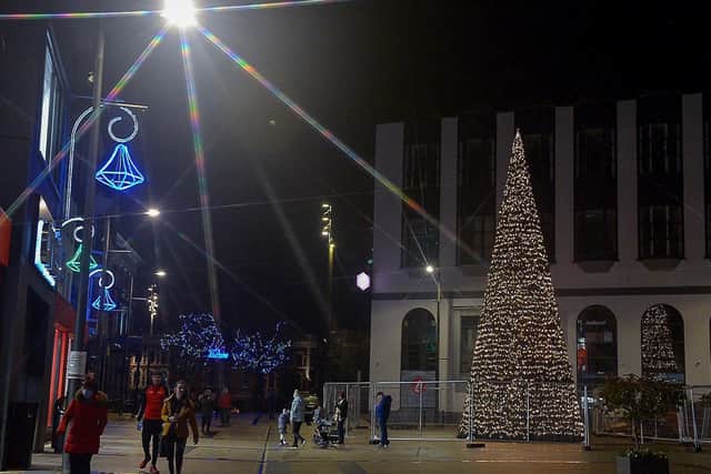 Waterloo Place Christmas lights on Sunday evening last.  DER2048GS - 007