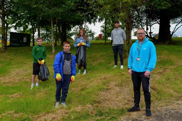 JULY 2020: Youth leaders and young people from Rosemount Youth Club who participated ina clean-up at Creggan Country Park. DER2028GS - 005
