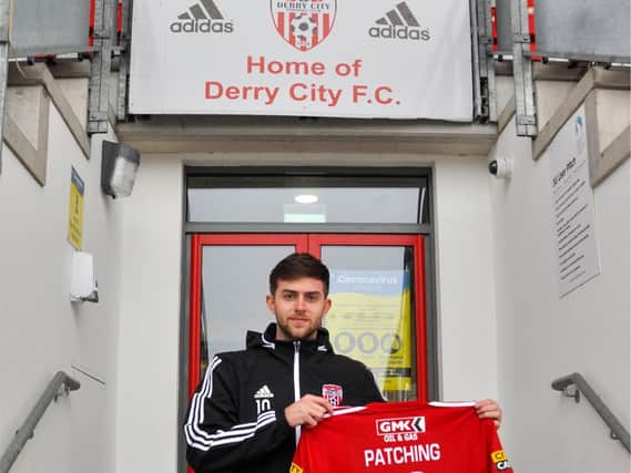 Will Patching shows off his No.10 shirt after sealing his loan move to Derry City from Dundalk on Monday. Picture by Event Images