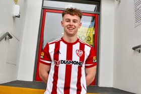 Donegal winger Marc Walsh has signed a one year deal with Derry City.