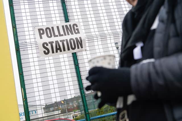 Voters make their way to the polling stations on a chilly Thursday in Enniskillen.  Picture:  Ronan McGrade/Pacemaker Press