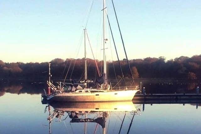 ‘Kind of Blue’ at anchor.