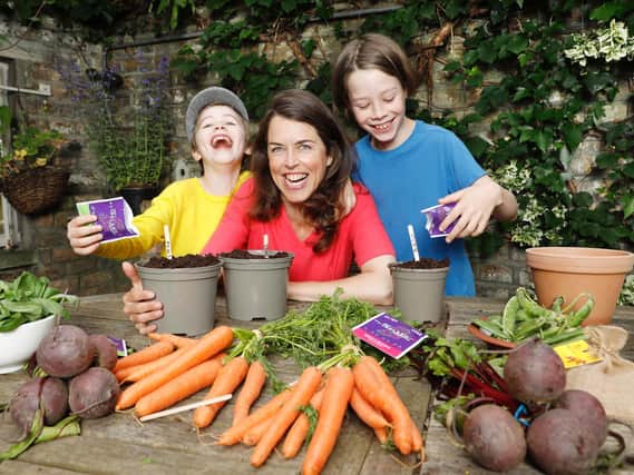 Bestselling cookbook author Susan Jane White and her sons Benjamin (10) and Marty (8) launch the Energia Get Ireland Growing initiative, providing 45,000 worth of starter kits to help anyone grow their own vegetables at home this summer. Register now and enter the draw for a FREE GROWBox www.GetIrelandGrowing.ie