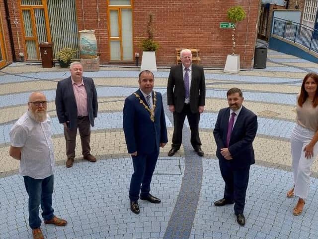 Robin Swann MLA, Minister of Health, second from right, pictured with Joe Thompson, Project Co-ordinator CCIS, Colr. Darren Guy, Mayor of Derry and Strabane Colr. Brian Tierney, Colr. Andy McKane and Sharon Hill, Project Manager CCIS, during a visit to Extern on Tuesday morning last. DER2025GS - 017