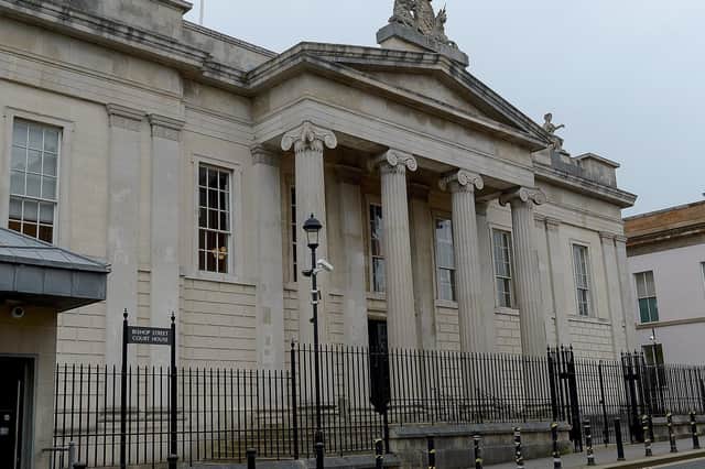 Derry Court House. DER2126GS - 075