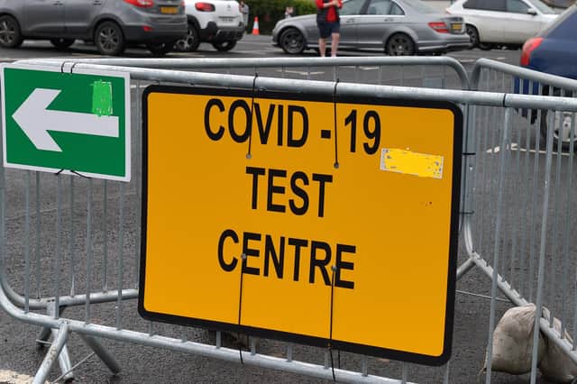 Sign for Covid – 19 Test Centre at the Templemore Sports Complex. DER2152GS – 001
