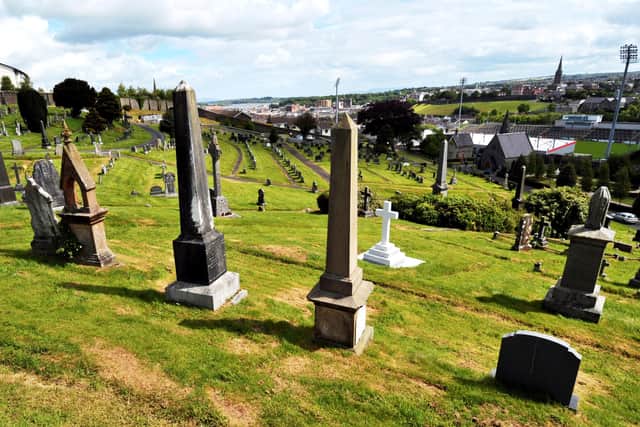Derry’s  City Cemetery nearing capacity. DER2017GS026