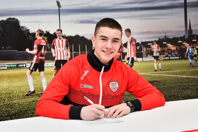 Daithi McCallion signs his first professional deal with Derry City. Photograph by Event Images & Video