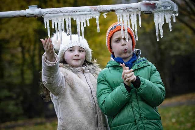 Avoid a burrr-st pipe. Sophie and Lucas see the damage ice can do to a pipe.