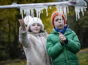 Avoid a burrr-st pipe. Sophie and Lucas see the damage ice can do to a pipe.