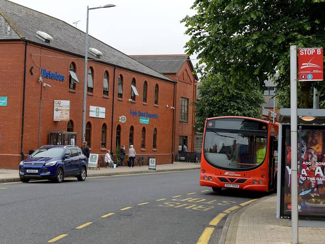 Ulsterbus, Translink, Foyle Street Station. DER2126GS - 045