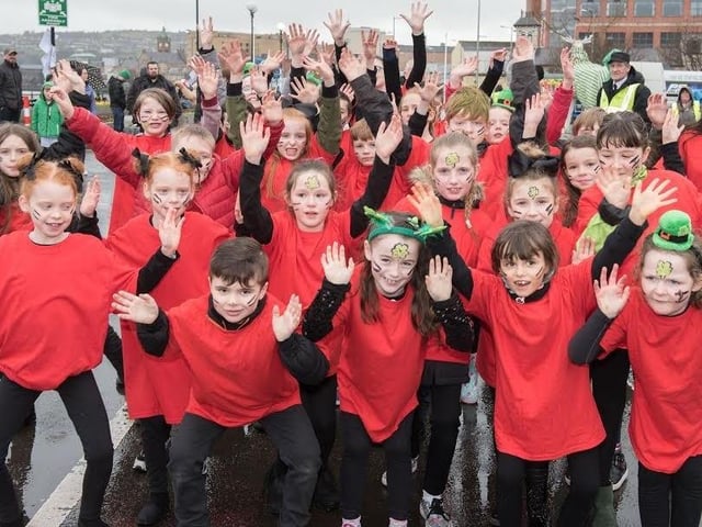 Children from Cultúrlann Uí Chanáin who performed during Derry City and Strabane District Council’s the annual Spring Carnival on St. Patrick’s Day in Derry-Londonderry. Picture Martin McKeown. Inpresspics.com. 17.03.17