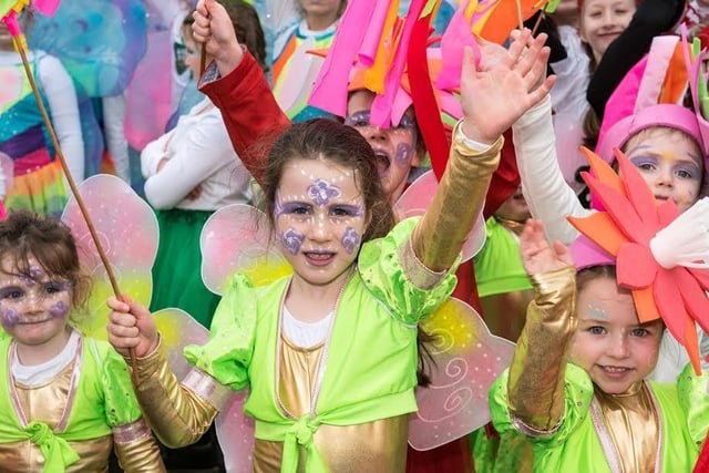 Children from Greater Shantallow Community Arts brighten up the day during Derry City and Strabane District Council’s the annual Spring Carnival on St. Patrick’s Day in Derry-Londonderry. Picture Martin McKeown. Inpresspics.com. 17.03.17
