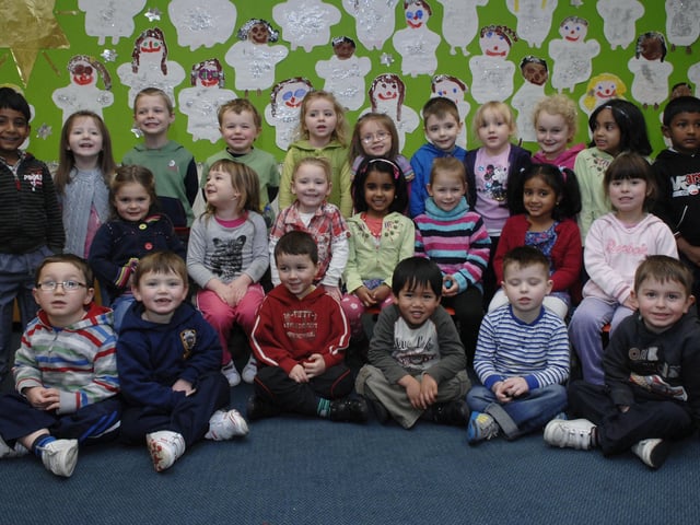 The full time class at Lisnagelvin Nursery School. INLS0311-152KM