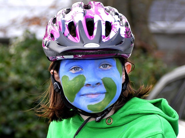 Danielle Colgan had her face painted forthe Buncrana St Patrick’s Day parade. DER1219GS-