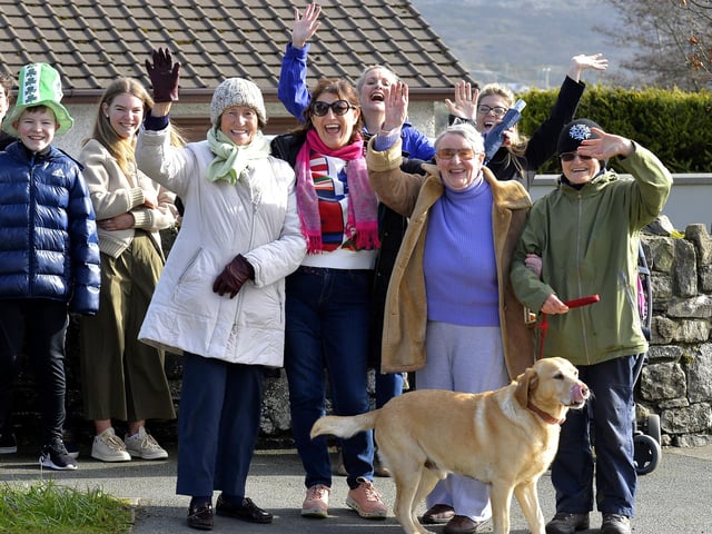 Spectators enjoy the craic at the Buncrana St Patrick’s Day parade. DER1219GS-029