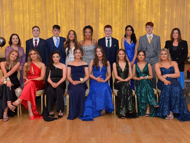 Miss Roisin Kerin and Miss Tanya Morrison pictured with 6A students at the Crana College Formal held in the Inishowen Gateway Hotel on Wednesday evening last. Photo: George Sweeney. DER2211GS – 039