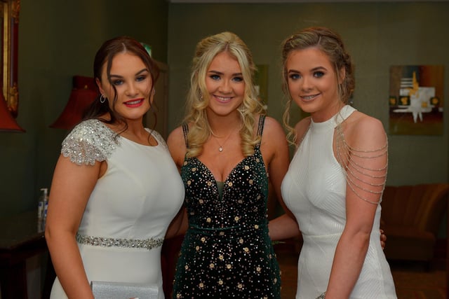 Students Katielynn Duncan, Tamara Gill and Caitlin McCauley pictured at the Crana College Formal held in the Inishowen Gateway Hotel on Wednesday evening last.  Photo: George Sweeney.  DER2211GS – 026