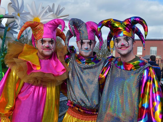 Participants in colourful costumes the St Patrick’s Day parade in the city. Photo: George Sweeney / Derry Journal. DER2211GS – 093