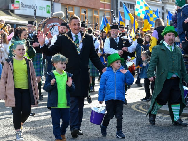 Mayor Graham Warke at the St Patrick’s Day parade in the city centre. Photo: George Sweeney / Derry Journal. DER2211GS – 114