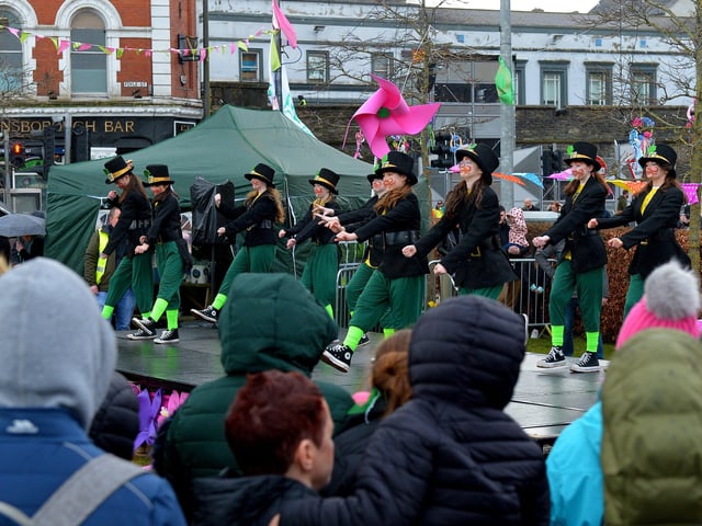 Mystical Little Irish Folk, from Studio 2, perform in the St Patrick’s Day celebrations in the city. Photo: George Sweeney / Derry Journal. DER2211GS – 105