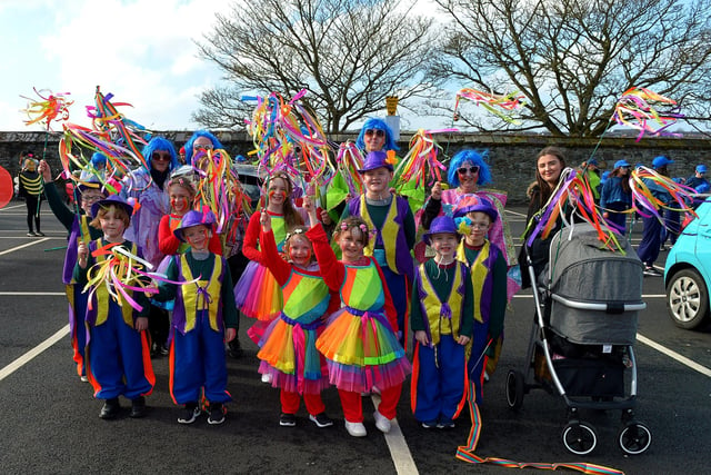 Clooney Youth Group took part in the St Patrick’s Day parade. Photo: George Sweeney / Derry Journal. DER2211GS – 098
