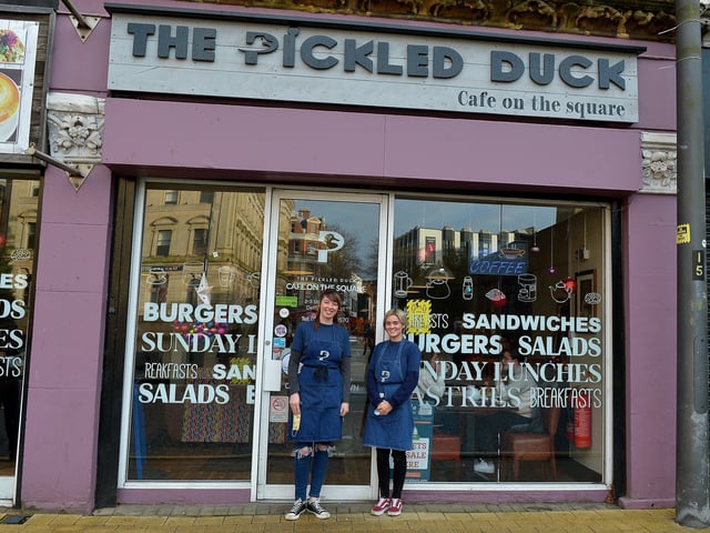 Staff members Megan McLean and Orlaigh McGee pictured outside The Pickled Duck in Guildhall Square . DER2050GS - 050