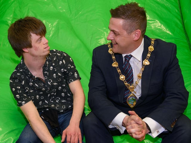 Benjamin Thompson with Mayor Warke.
