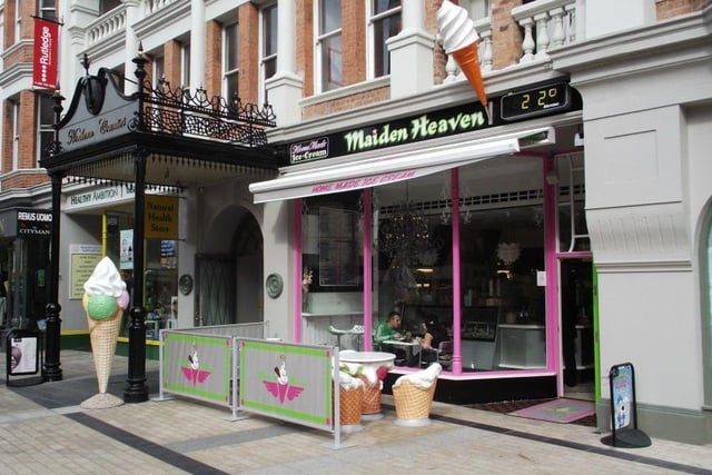 Maiden Heaven on Waterloo Place is a coffee shop & ice cream parlour. It serves top of the range coffee, bubble waffles, Belgian waffles, crepes, homemade gelato, whipped ice-cream, milk shakes, sundaes, savoury, and tray bakes. 
You can even sit outside and eat your ice cream on an ice cream!