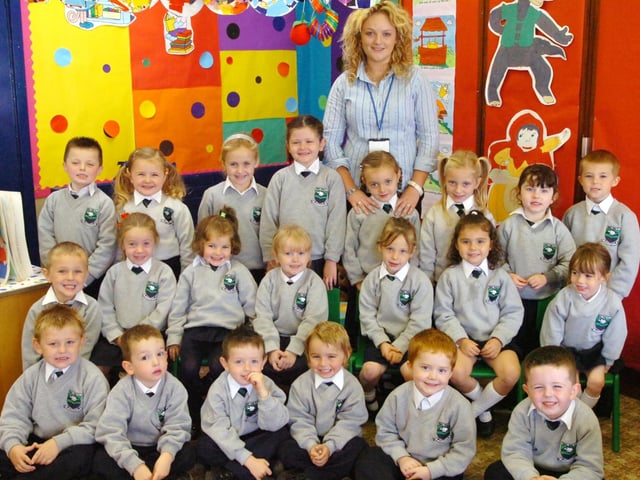 P1 pupils from Trench Road Primary School with class teacher Aine Deans. (1409PG38)