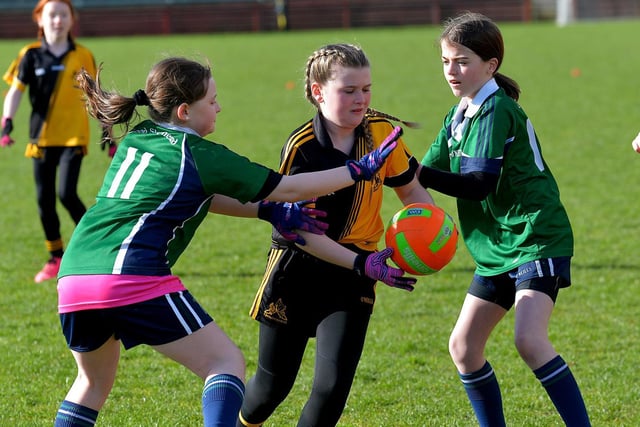 Glendermott take on Good Shepherd in the Celtic Park Girls’ Primary School Blitz. Photo: George Sweeney.  DER2213GS – 026